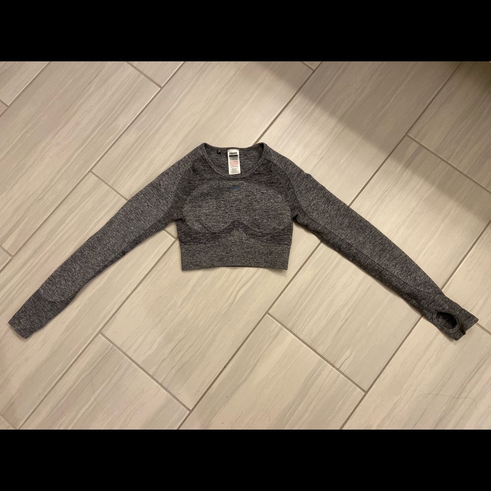 Gym shark long sleeve crop top
